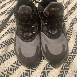 Nike size 8 air70 recct very clean no box
